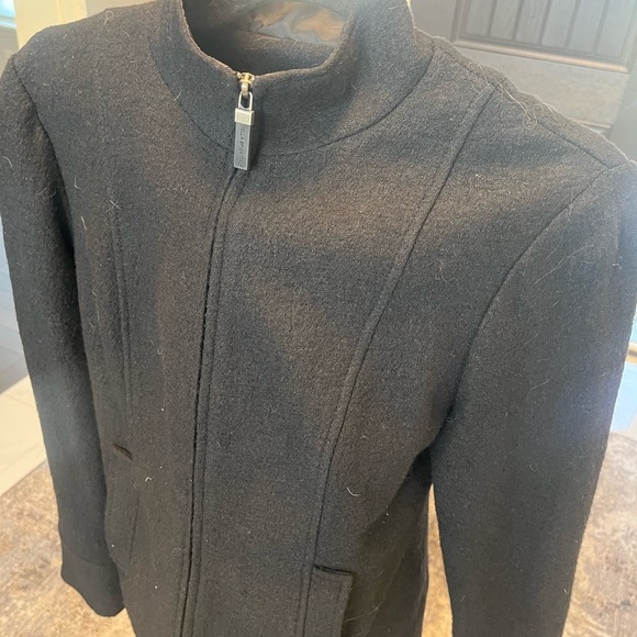 Della Spiga Italy đź–¤wool viscose very tailored black jacket very edgy and trimđź–¤ - Picture 9 of 17